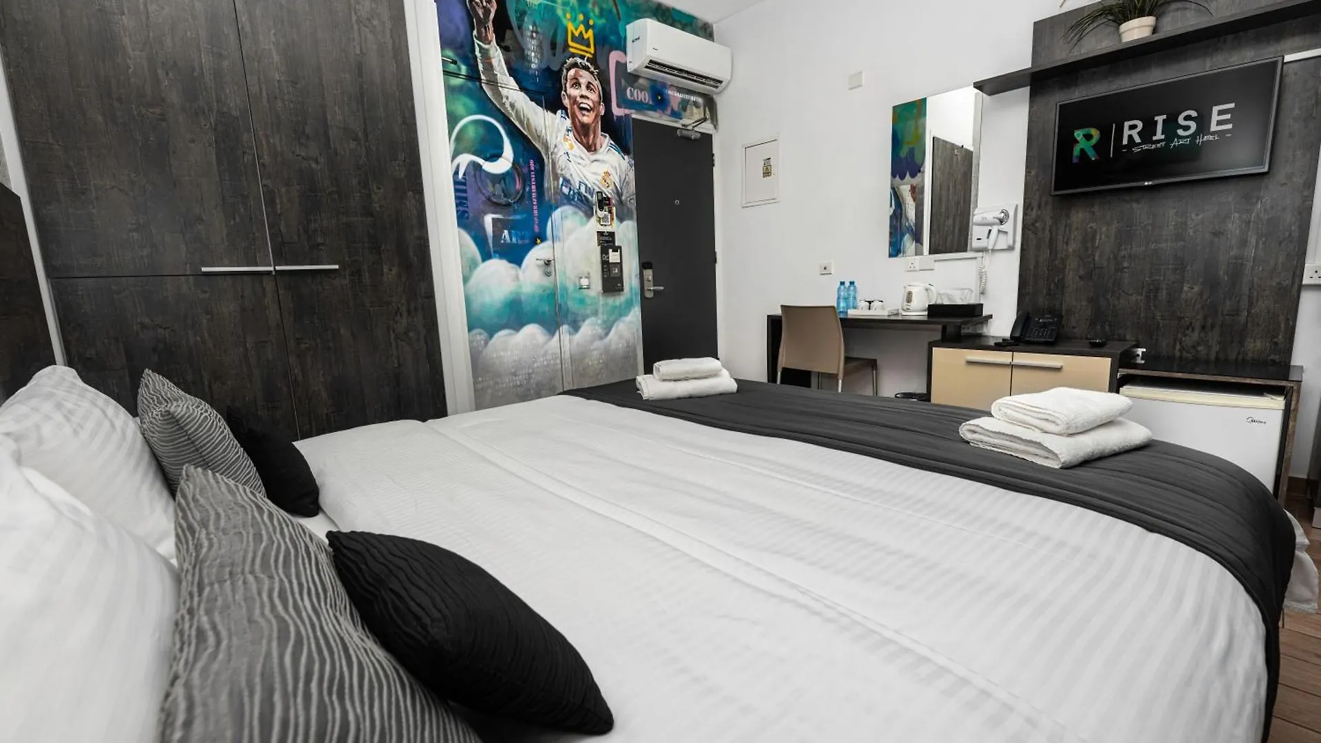 Rise Urban Art Hotel