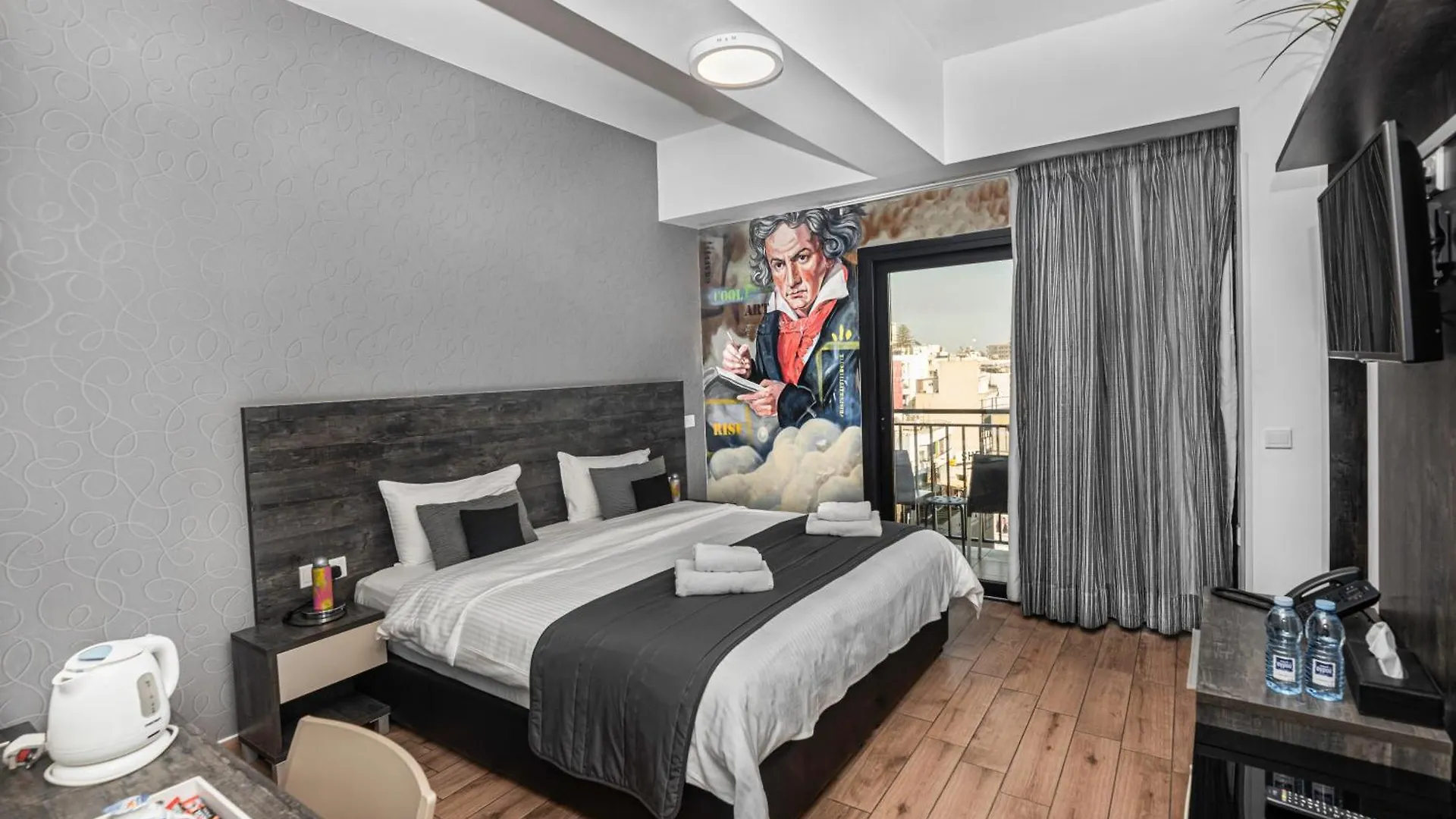 Rise Urban Art Hotel